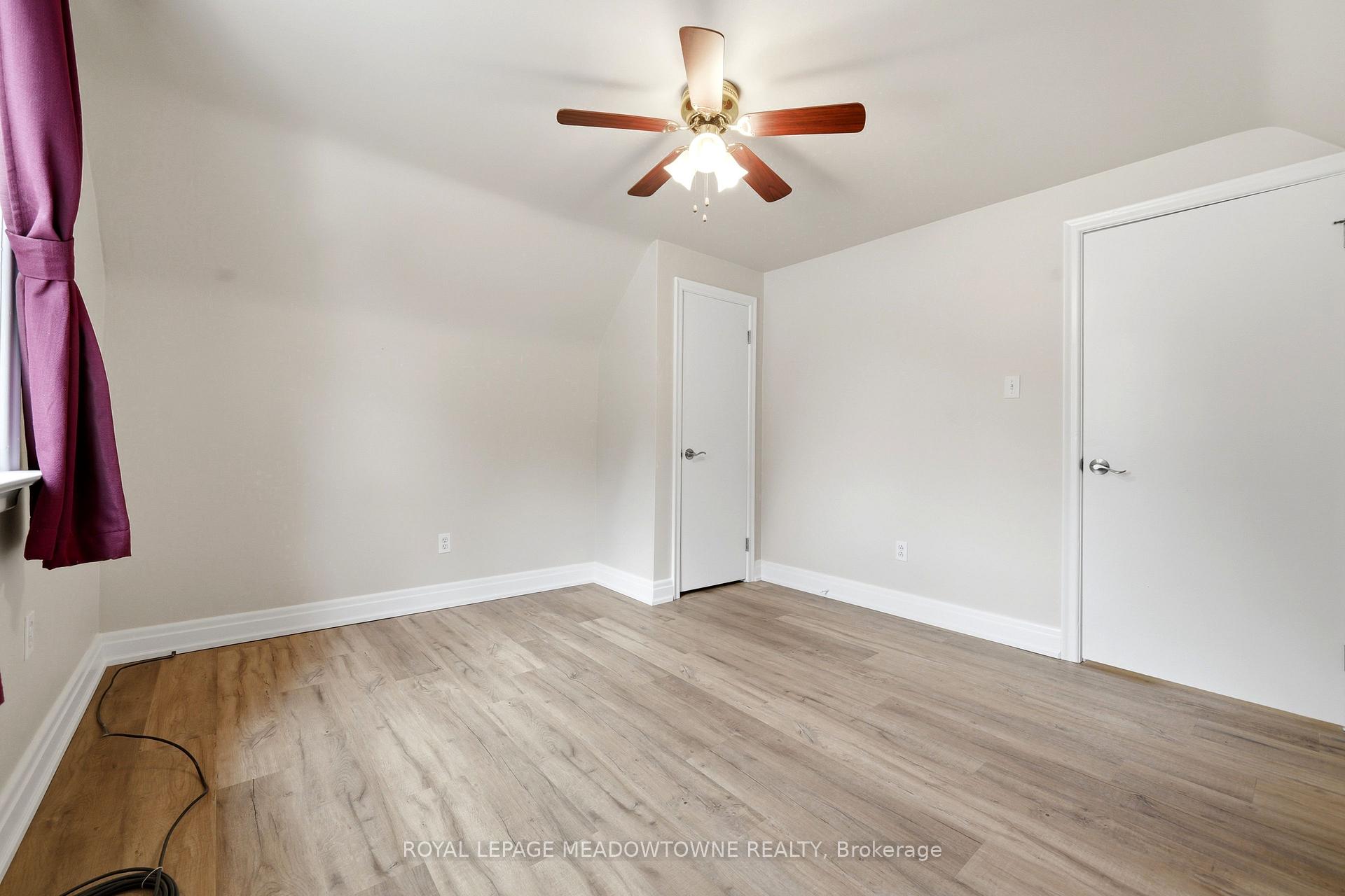 Photo 25 of 20 Delrex Boulevard, Halton Hills, Georgetown — HOMEH