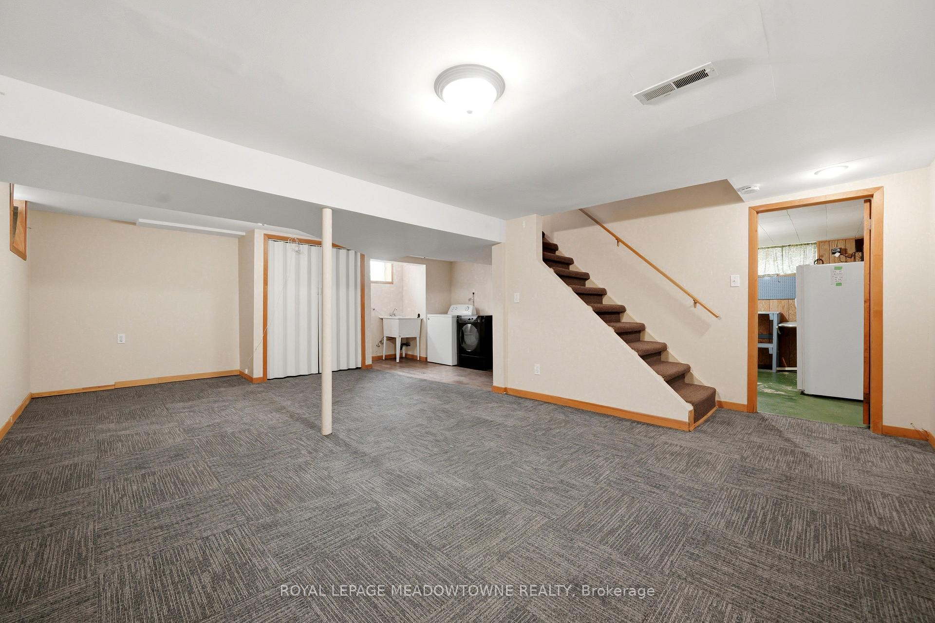 Photo 27 of 20 Delrex Boulevard, Halton Hills, Georgetown — HOMEH