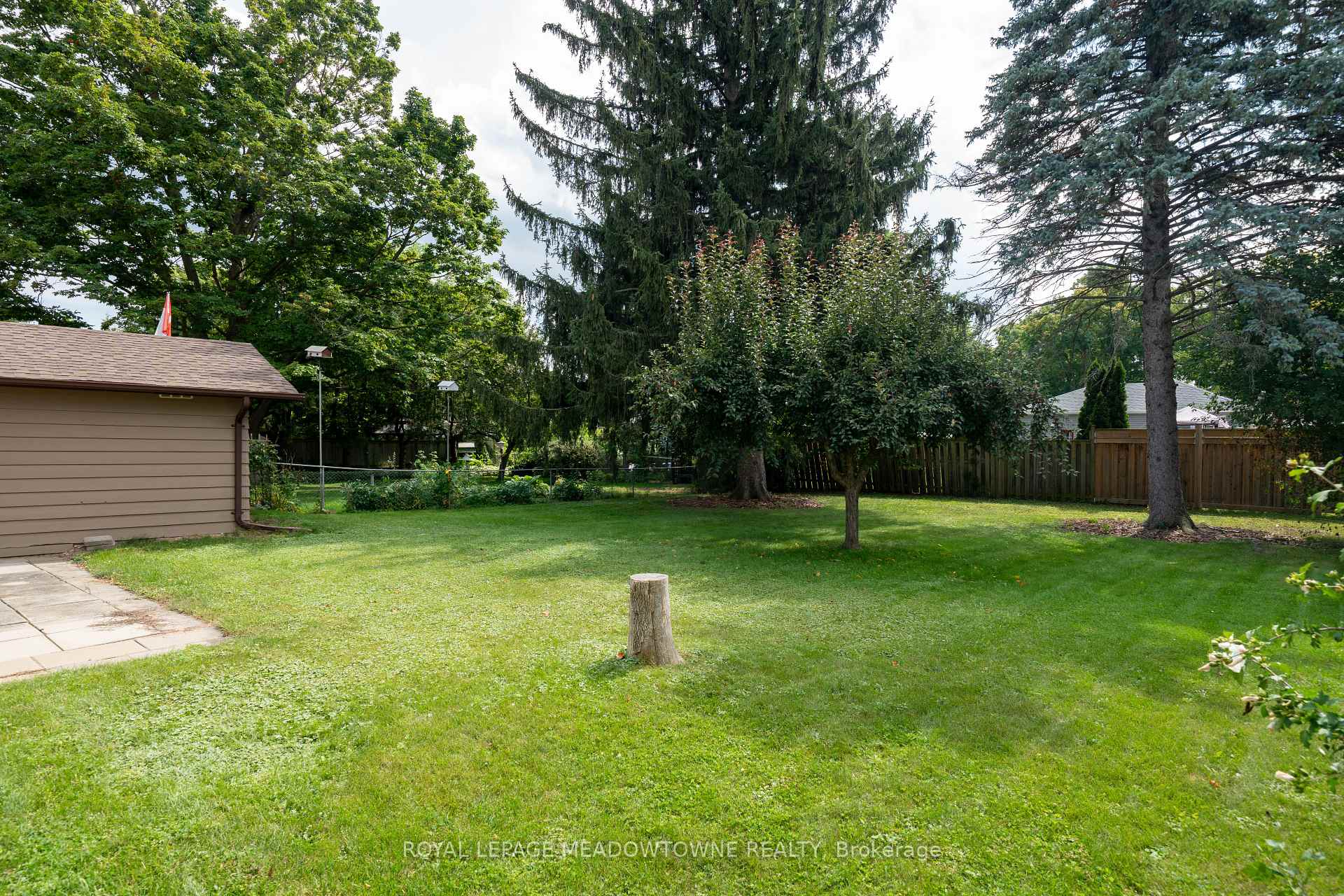 Photo 30 of 20 Delrex Boulevard, Halton Hills, Georgetown — HOMEH