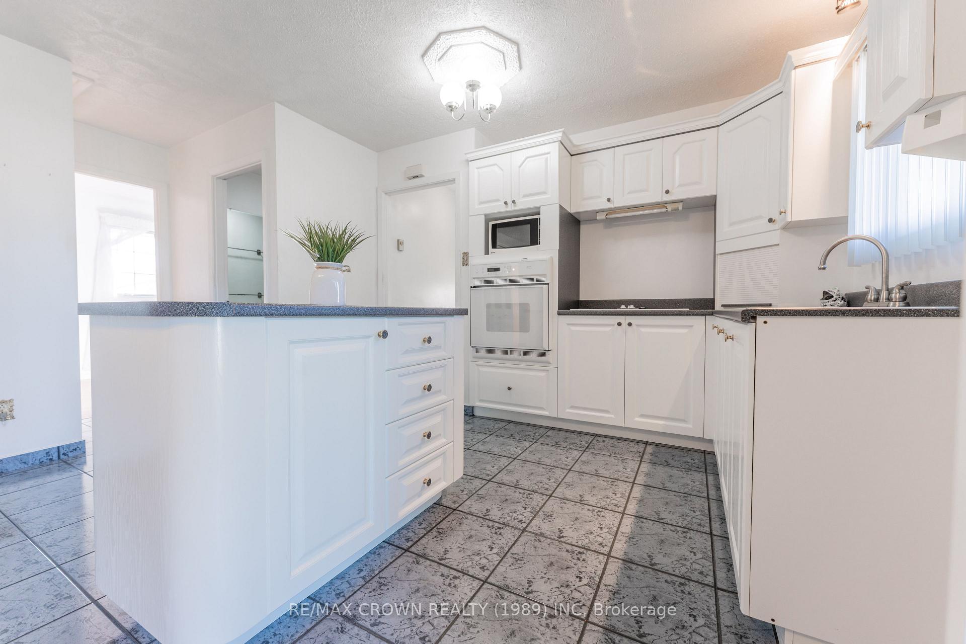 Photo 8 of 20 Brunelle Road S, Kapuskasing — HOMEH