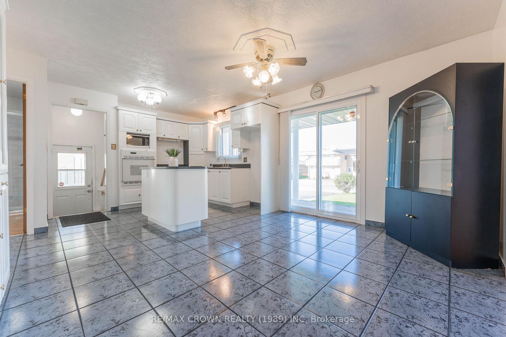 Photo 9 of 20 Brunelle Road S, Kapuskasing — HOMEH