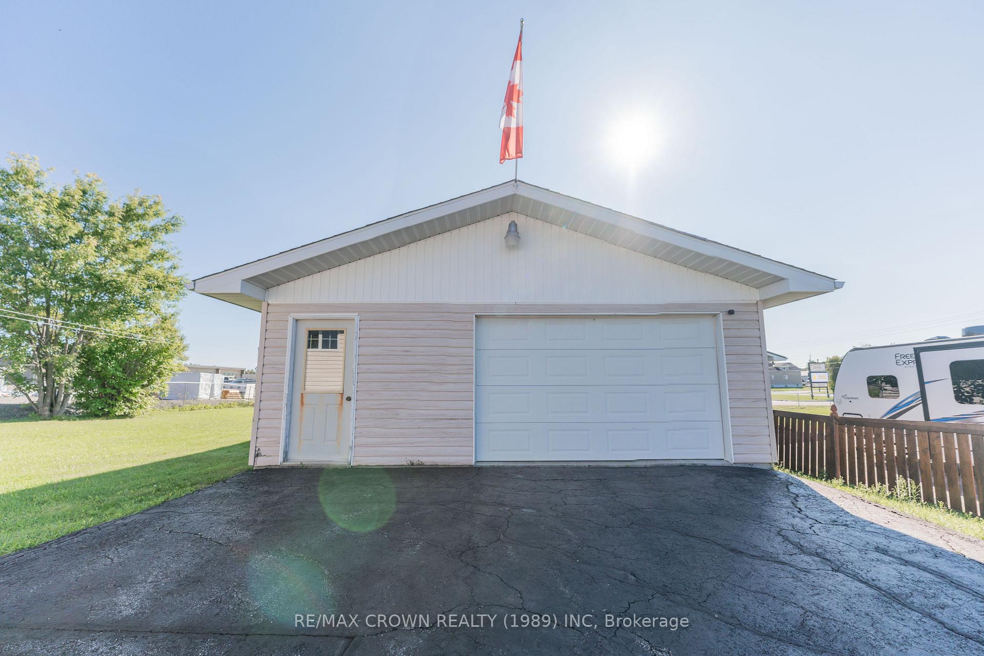 Photo 40 of 20 Brunelle Road S, Kapuskasing — HOMEH