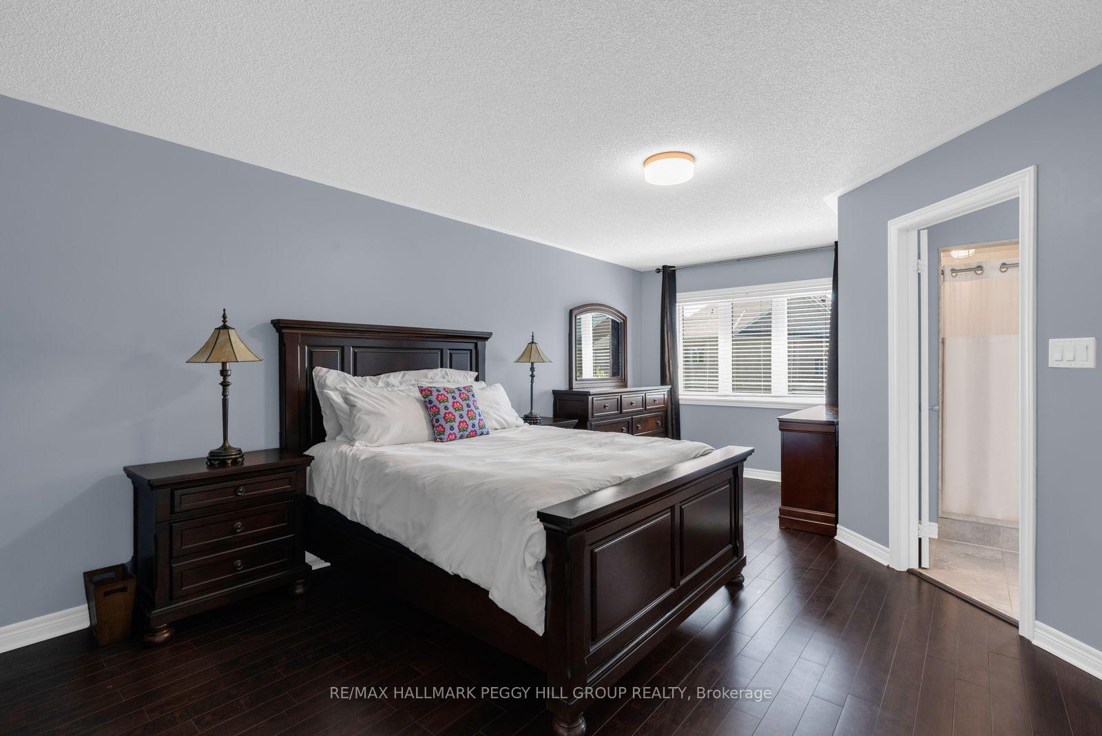 Photo 8 of 55 Forsyth Crescent, Barrie, West Bayfield — HOMEH