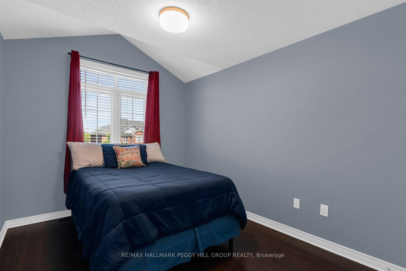 Photo 11 of 55 Forsyth Crescent, Barrie, West Bayfield — HOMEH