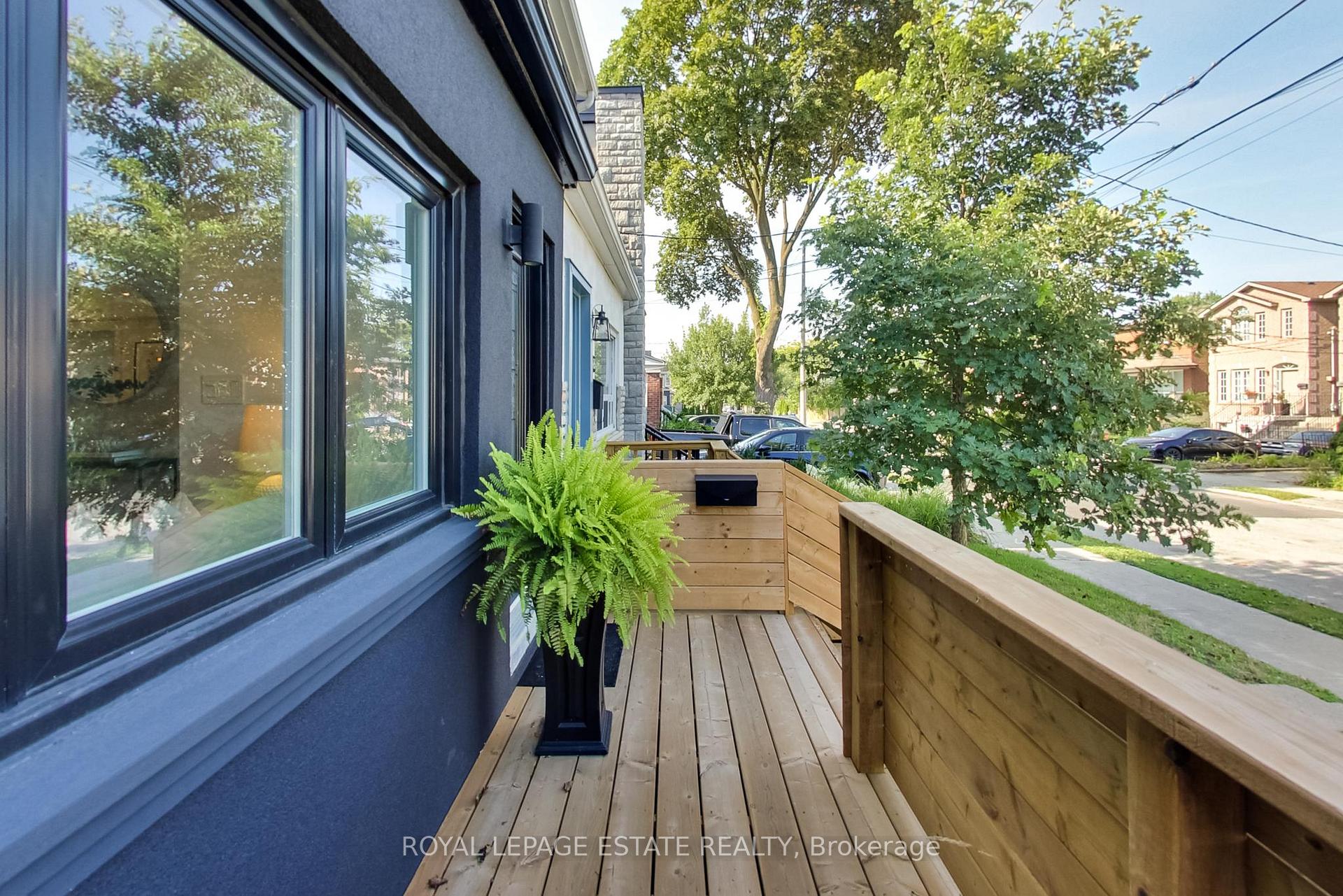 Photo 2 of 184 King Edward Avenue, Toronto, Woodbine-Lumsden — HOMEH