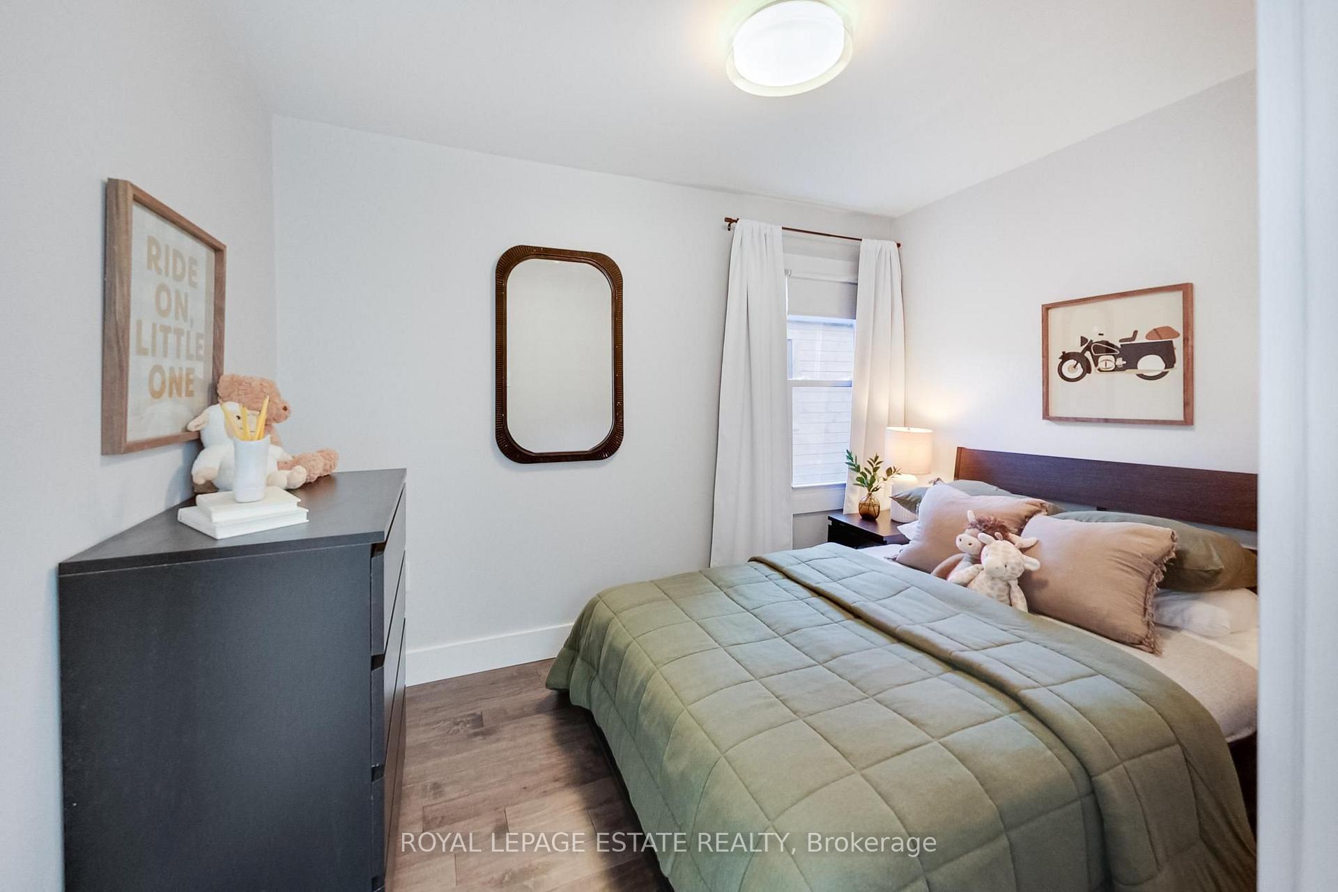 Photo 16 of 184 King Edward Avenue, Toronto, Woodbine-Lumsden — HOMEH