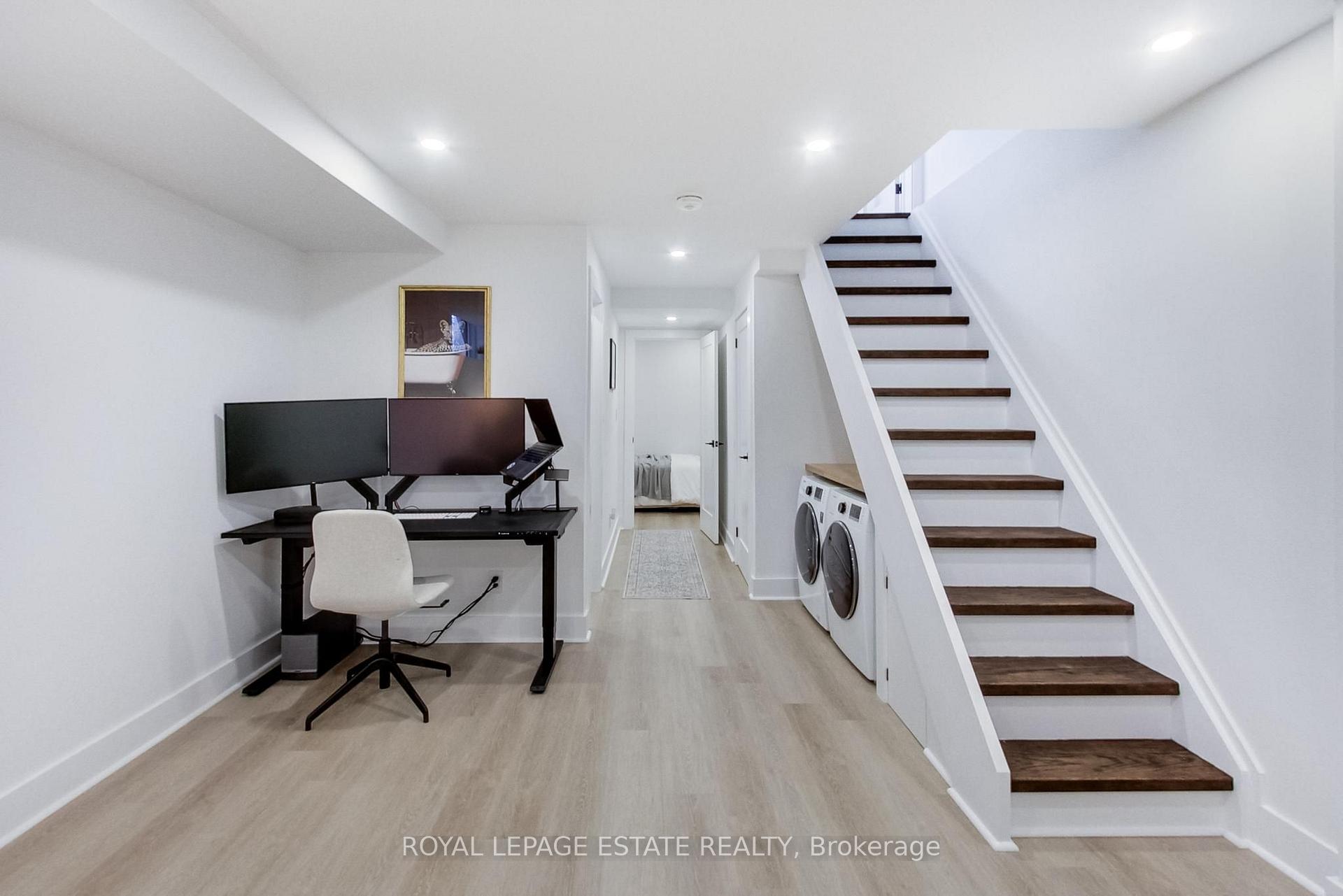 Photo 20 of 184 King Edward Avenue, Toronto, Woodbine-Lumsden — HOMEH
