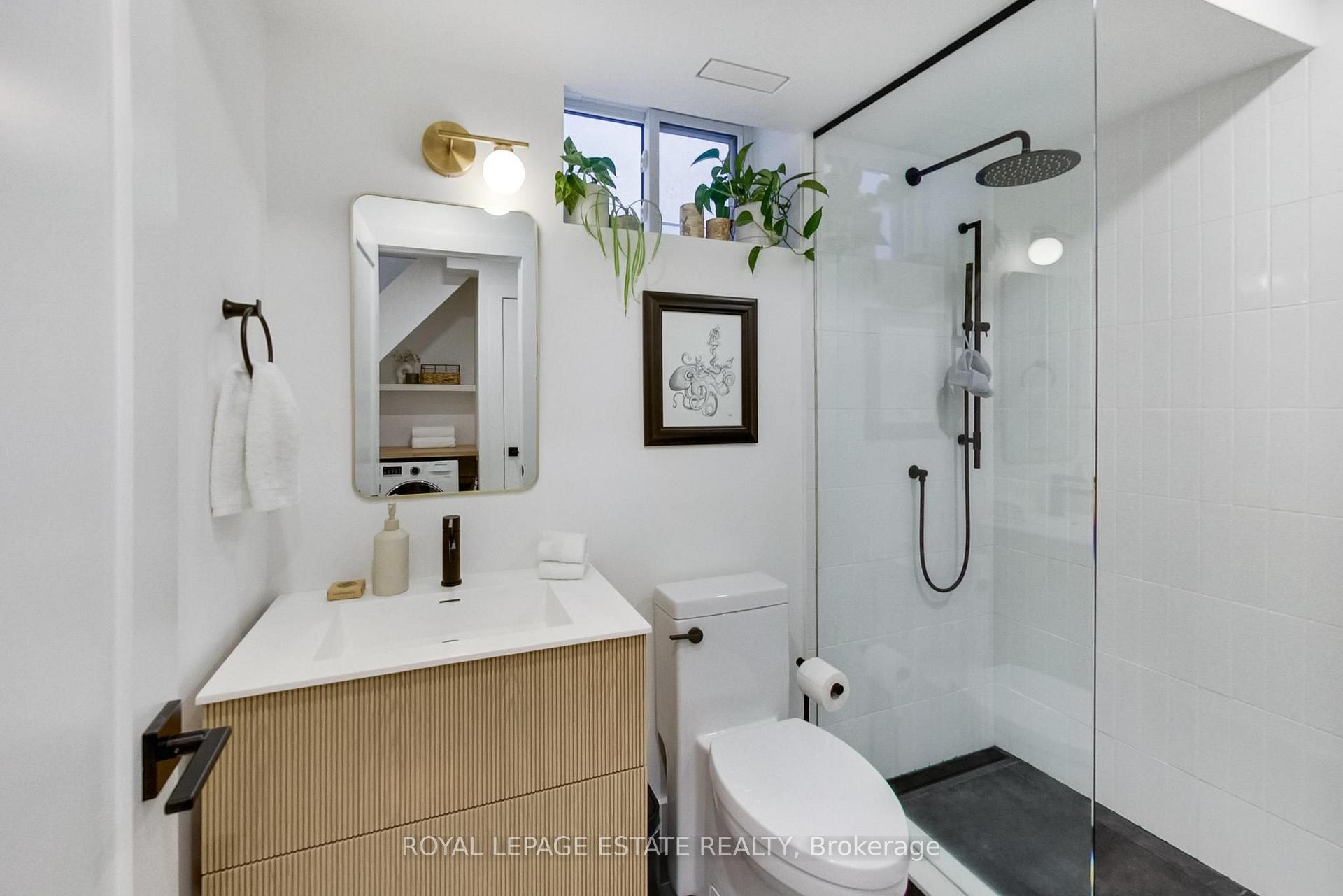 Photo 22 of 184 King Edward Avenue, Toronto, Woodbine-Lumsden — HOMEH