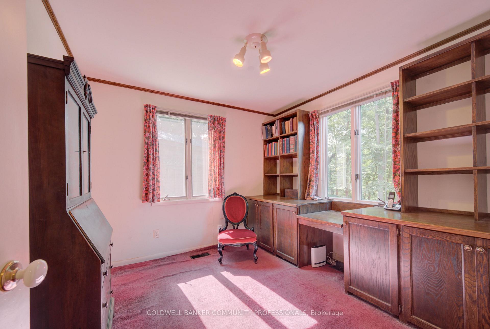 Photo 14 of 4 Mayfair Court, Hamilton, Dundas — HOMEH