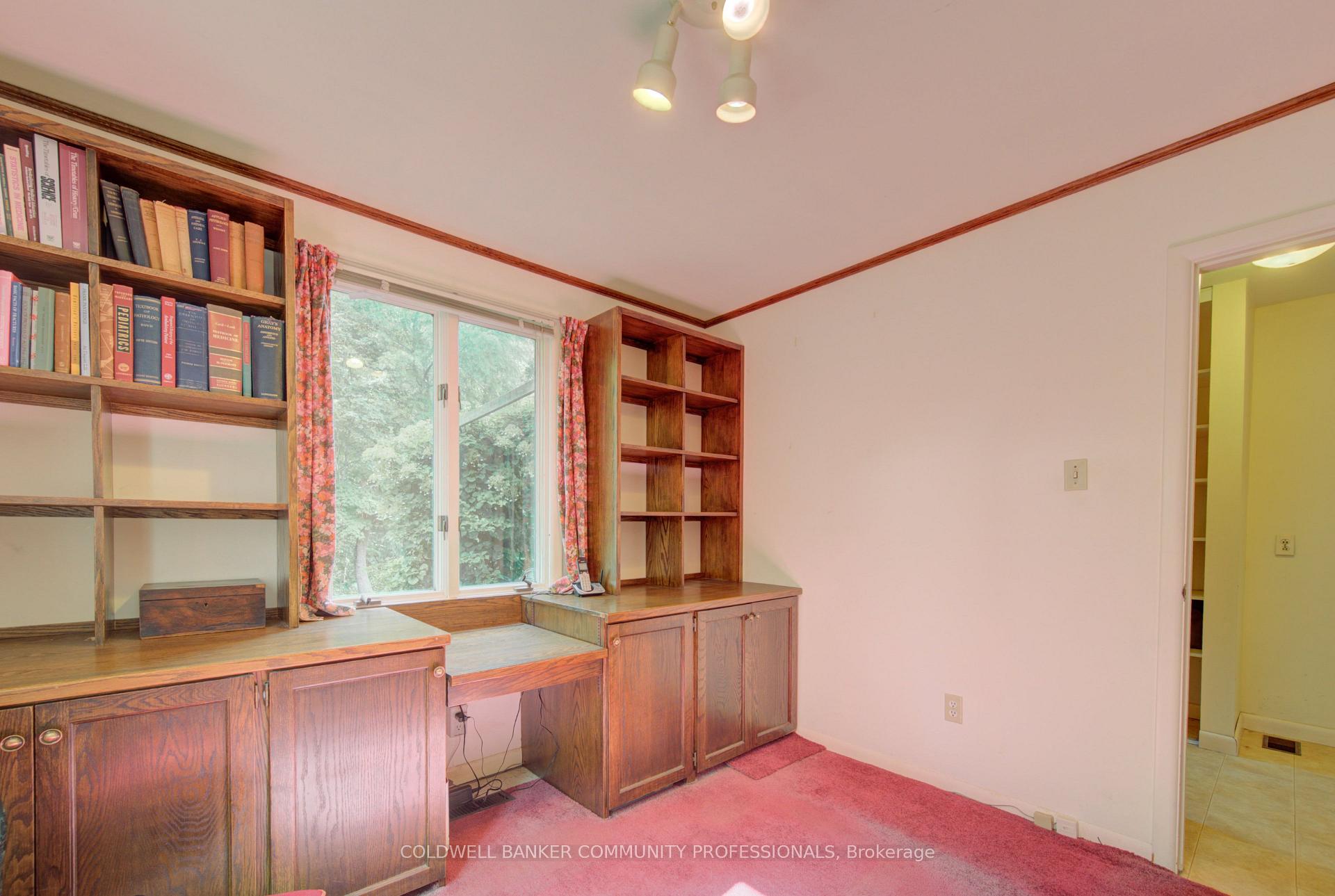 Photo 16 of 4 Mayfair Court, Hamilton, Dundas — HOMEH