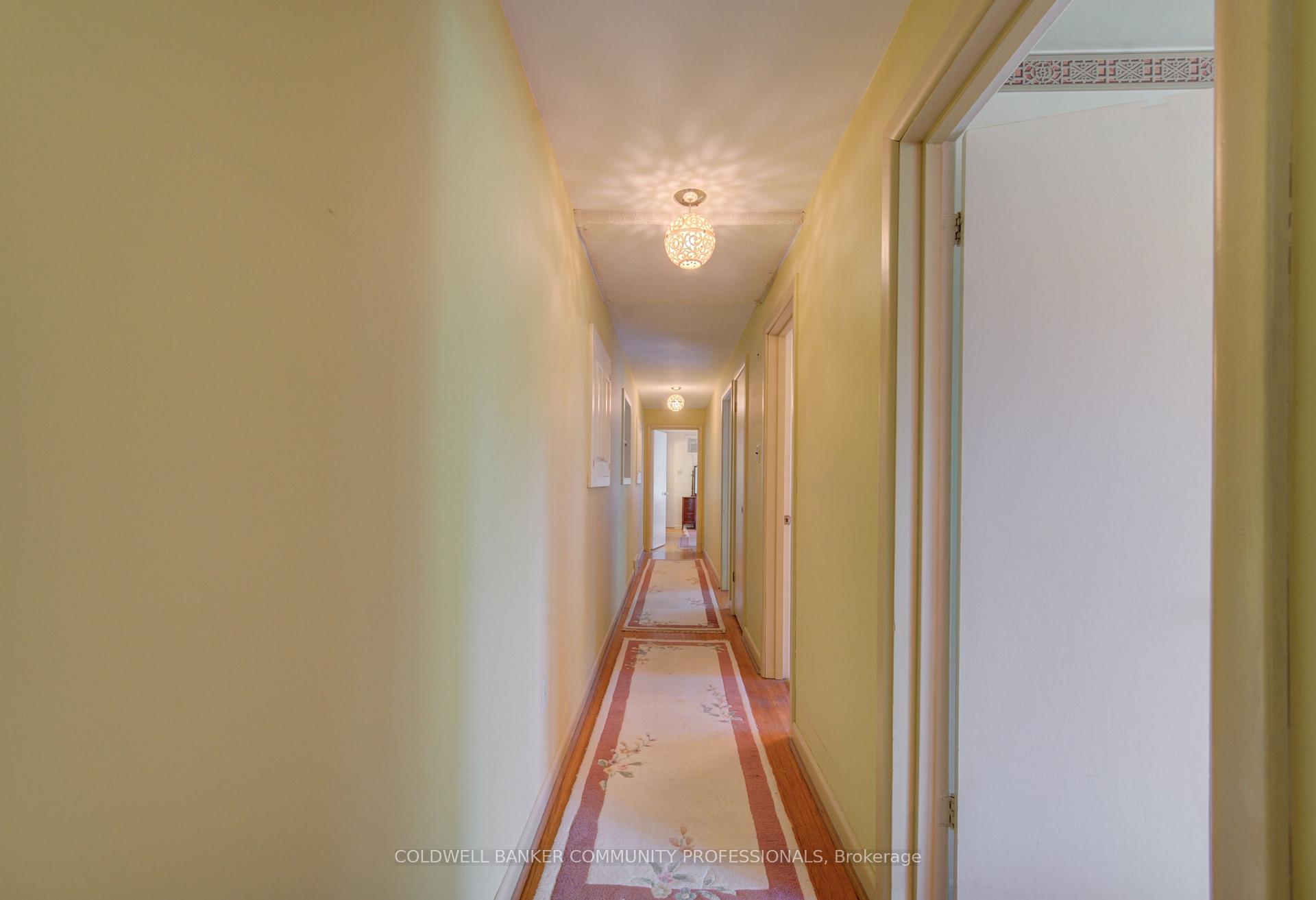 Photo 26 of 4 Mayfair Court, Hamilton, Dundas — HOMEH