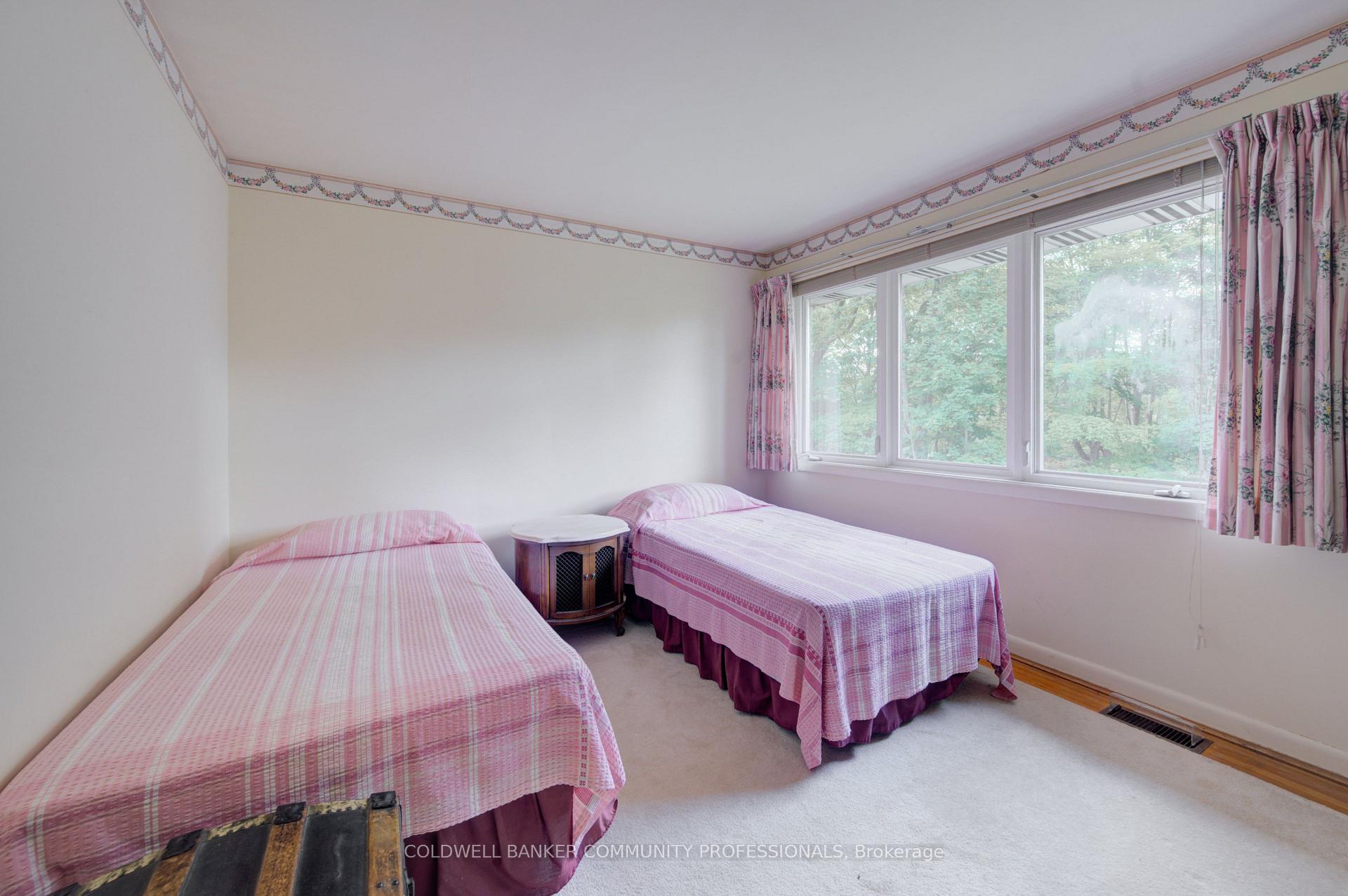 Photo 29 of 4 Mayfair Court, Hamilton, Dundas — HOMEH