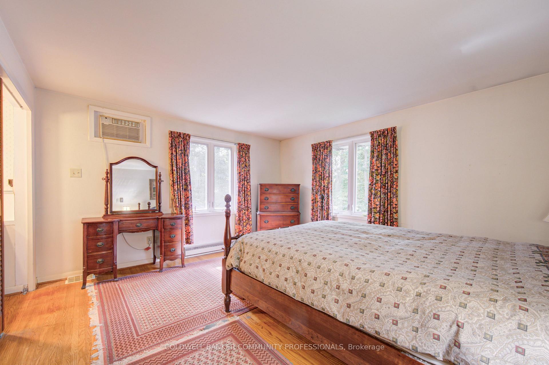 Photo 30 of 4 Mayfair Court, Hamilton, Dundas — HOMEH