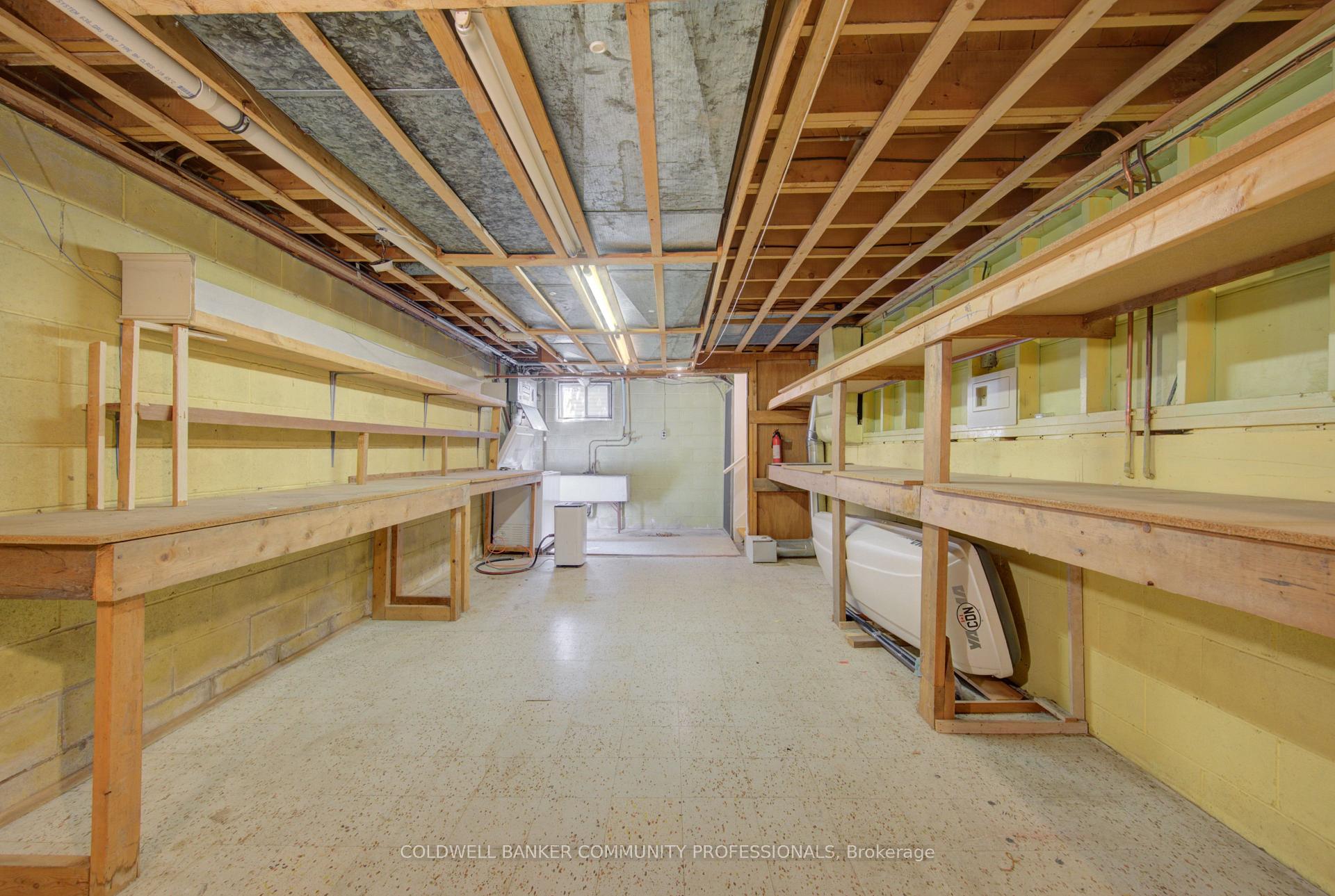 Photo 38 of 4 Mayfair Court, Hamilton, Dundas — HOMEH