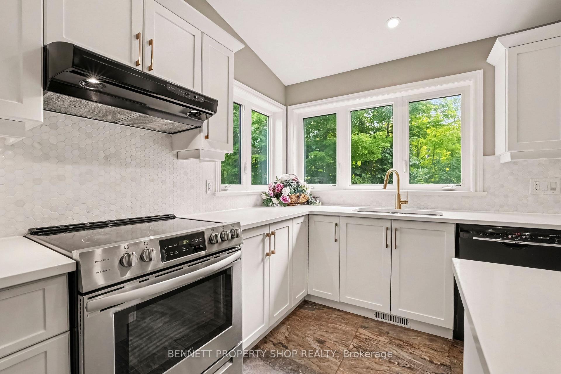 Photo 5 of 160 Northcote Drive, Beckwith, Beckwith Twp — HOMEH