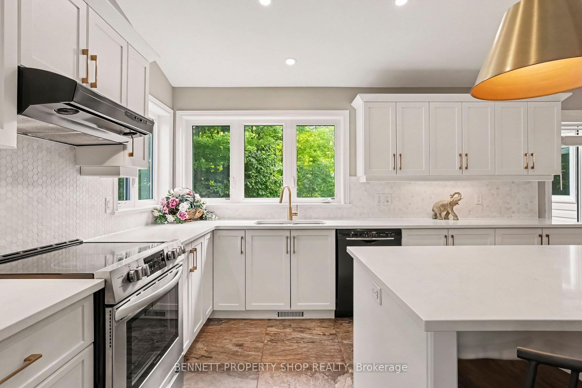Photo 6 of 160 Northcote Drive, Beckwith, Beckwith Twp — HOMEH