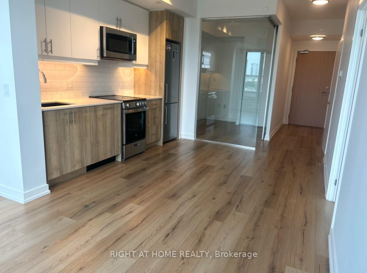Photo 4 of Unit 704, 1195 The Queensway, Etobicoke, Islington-City Centre West — HOMEH
