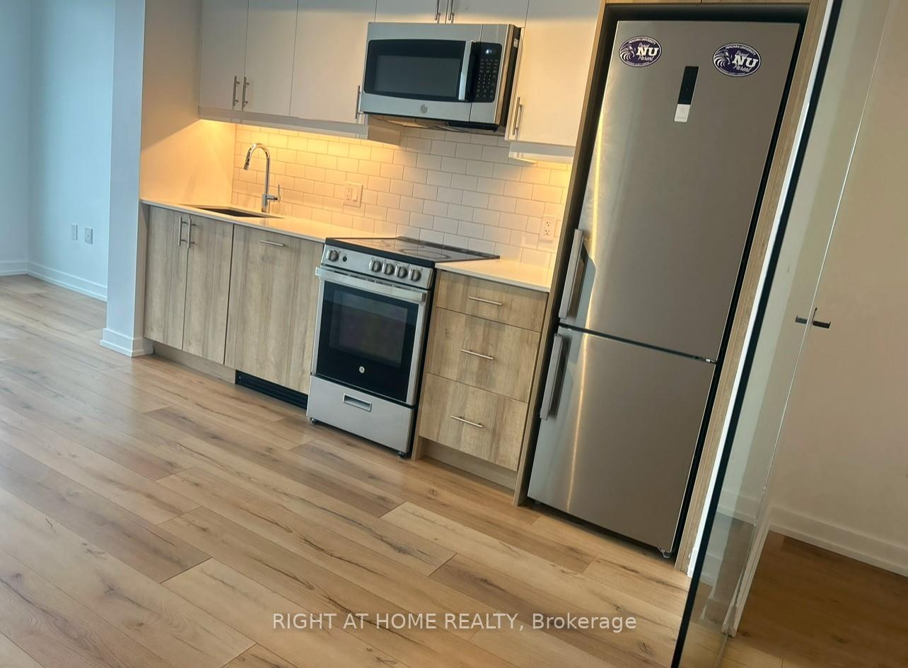 Photo 5 of Unit 704, 1195 The Queensway, Etobicoke, Islington-City Centre West — HOMEH
