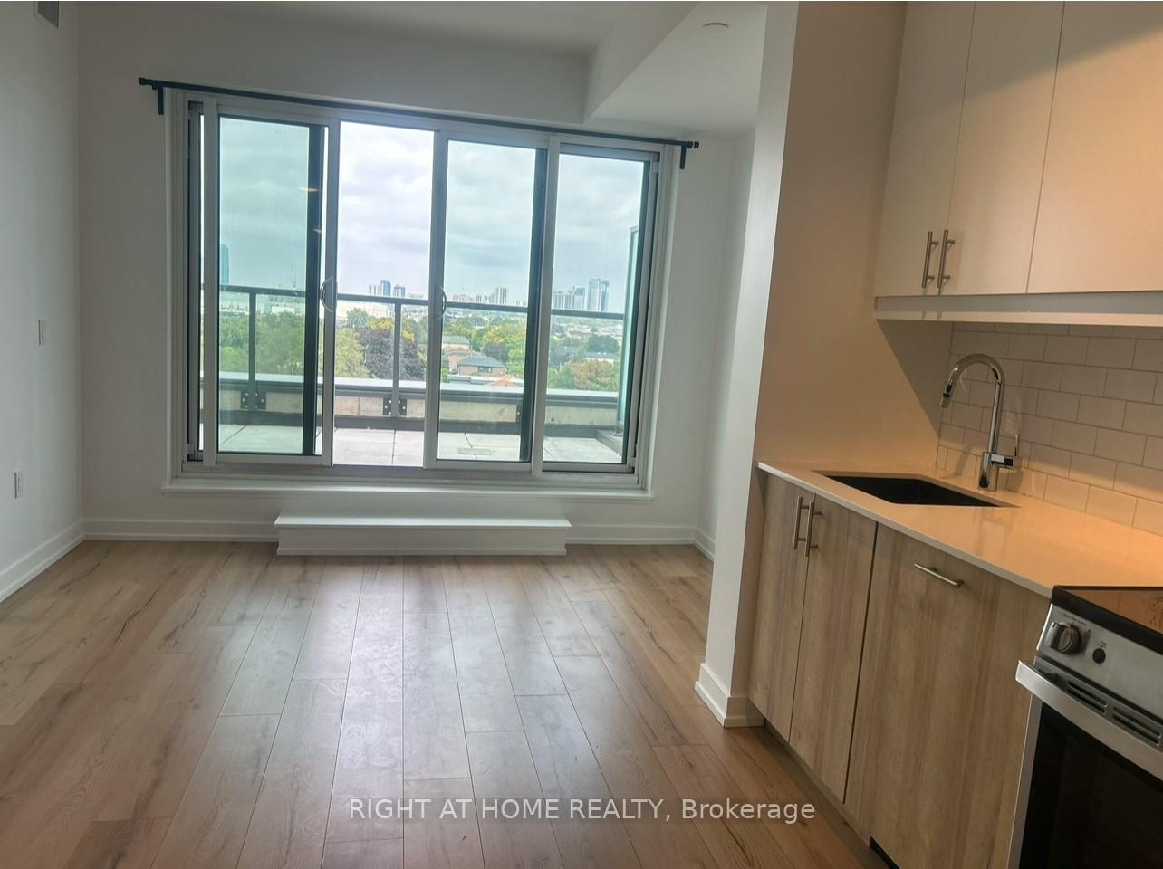Photo 6 of Unit 704, 1195 The Queensway, Etobicoke, Islington-City Centre West — HOMEH