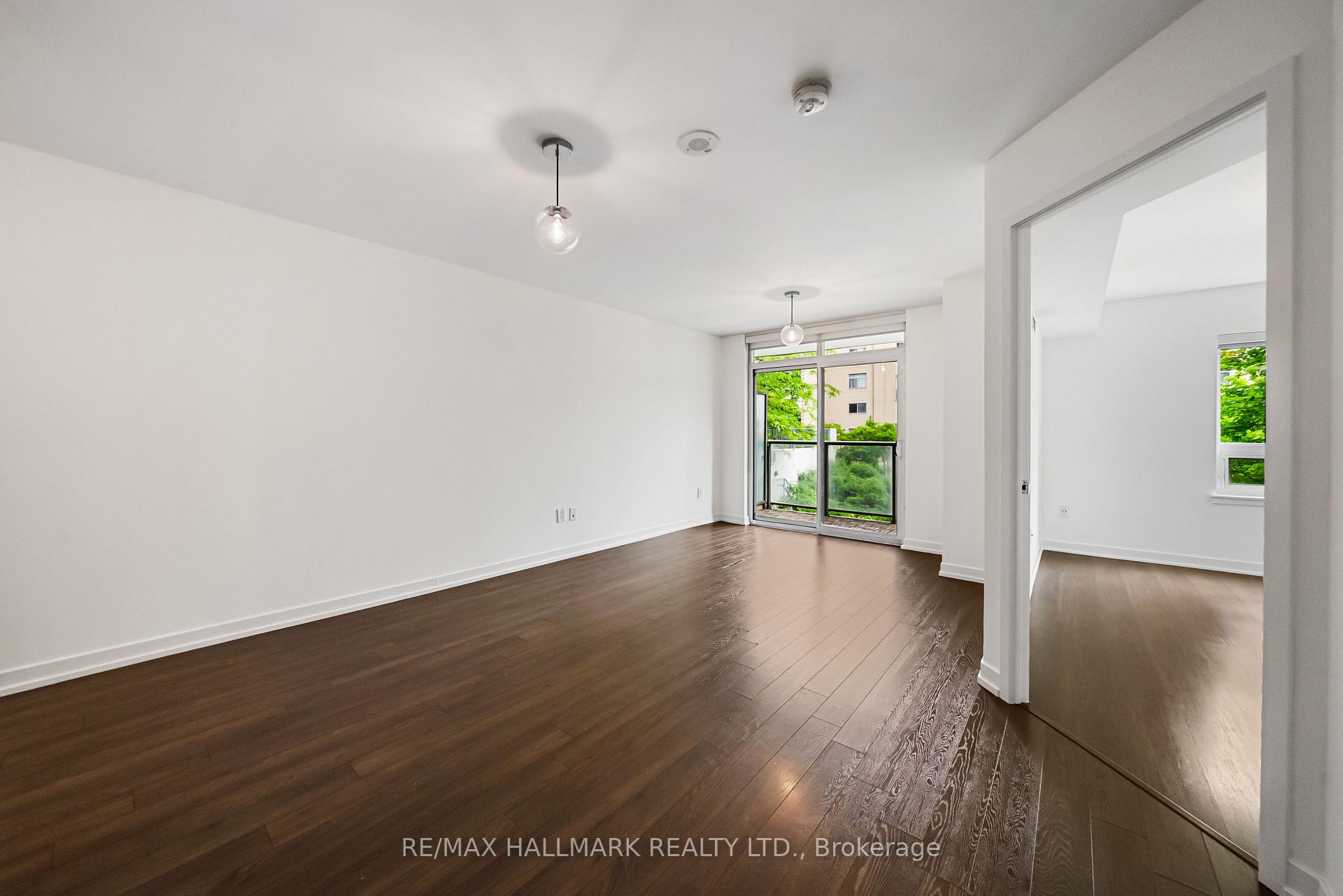 Photo 4 of Unit 103, 816 Lansdowne Avenue, Toronto, Dovercourt-Wallace Emerson-Junction — HOMEH