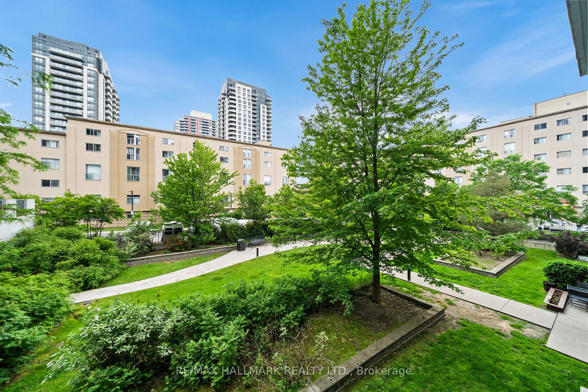 Photo 17 of Unit 103, 816 Lansdowne Avenue, Toronto, Dovercourt-Wallace Emerson-Junction — HOMEH