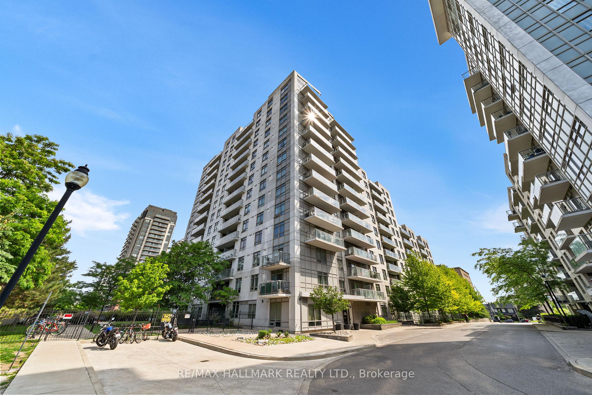 Photo 26 of Unit 103, 816 Lansdowne Avenue, Toronto, Dovercourt-Wallace Emerson-Junction — HOMEH