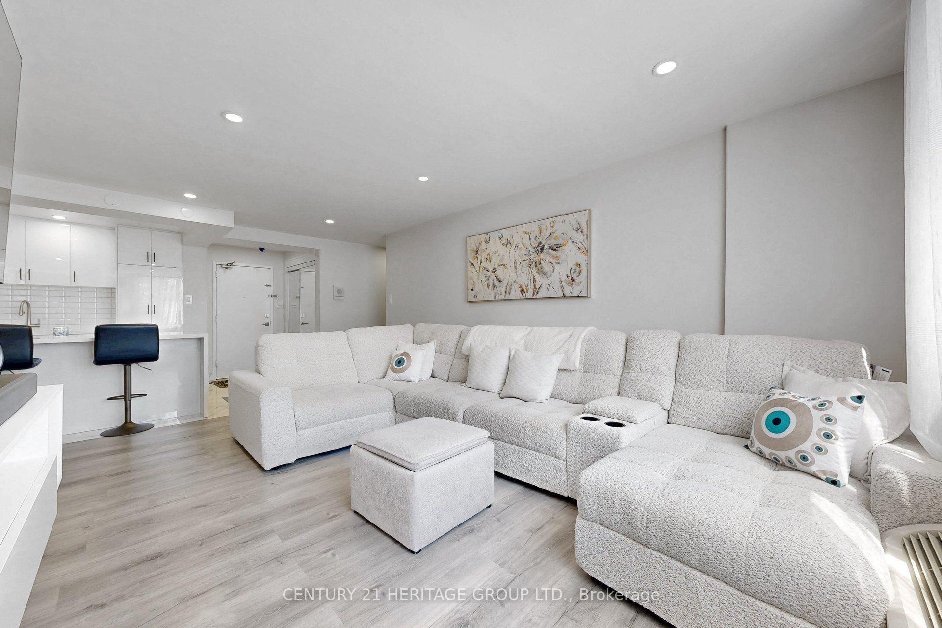 Photo 5 of Unit 206, 2835 Islington Avenue, North York, Humber Summit — HOMEH