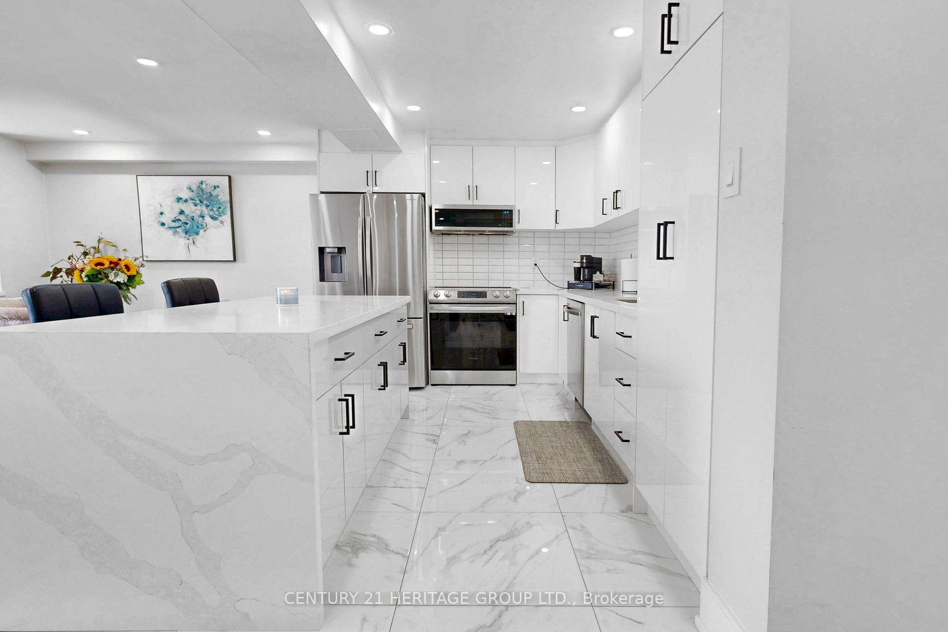 Photo 6 of Unit 206, 2835 Islington Avenue, North York, Humber Summit — HOMEH