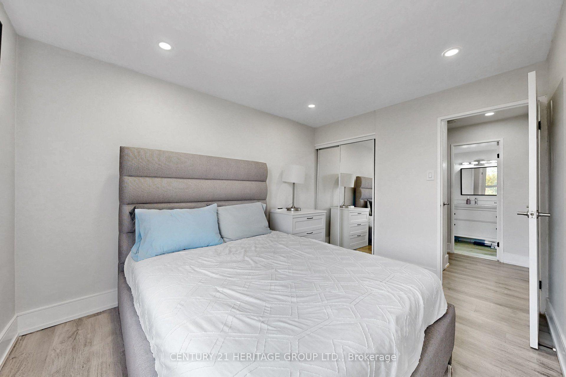 Photo 22 of Unit 206, 2835 Islington Avenue, North York, Humber Summit — HOMEH