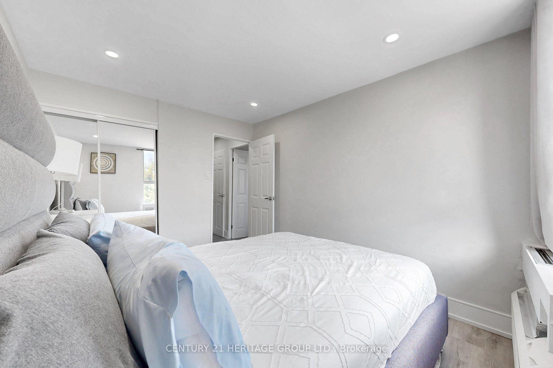 Photo 23 of Unit 206, 2835 Islington Avenue, North York, Humber Summit — HOMEH