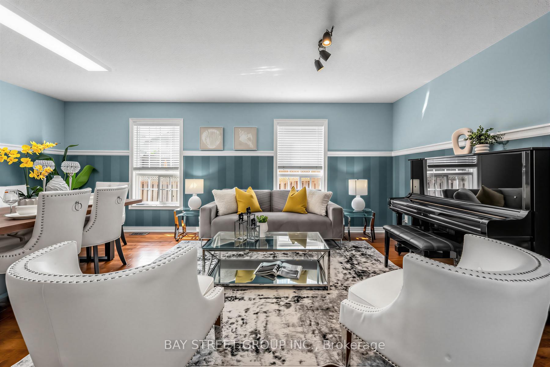 Photo 5 of 63 Dubrick Crescent, Kitchener, Larentian West — HOMEH