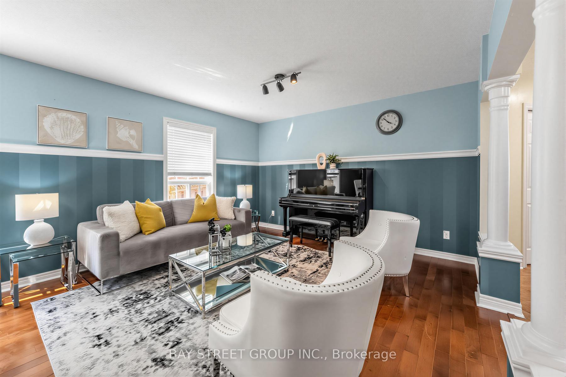 Photo 6 of 63 Dubrick Crescent, Kitchener, Larentian West — HOMEH