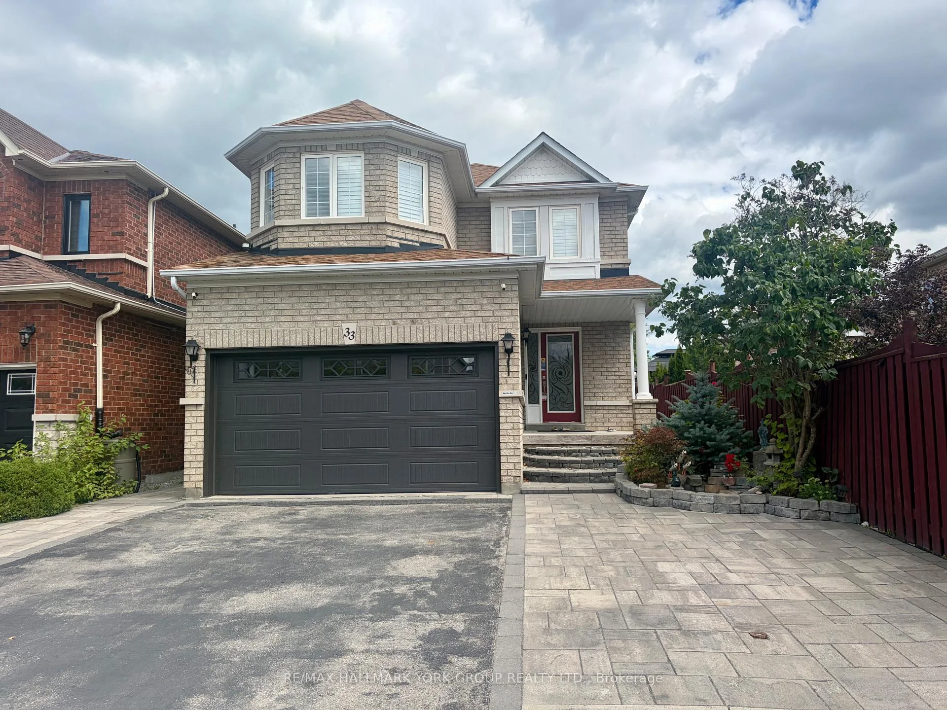 Front of 33 Deerwood Crescent
