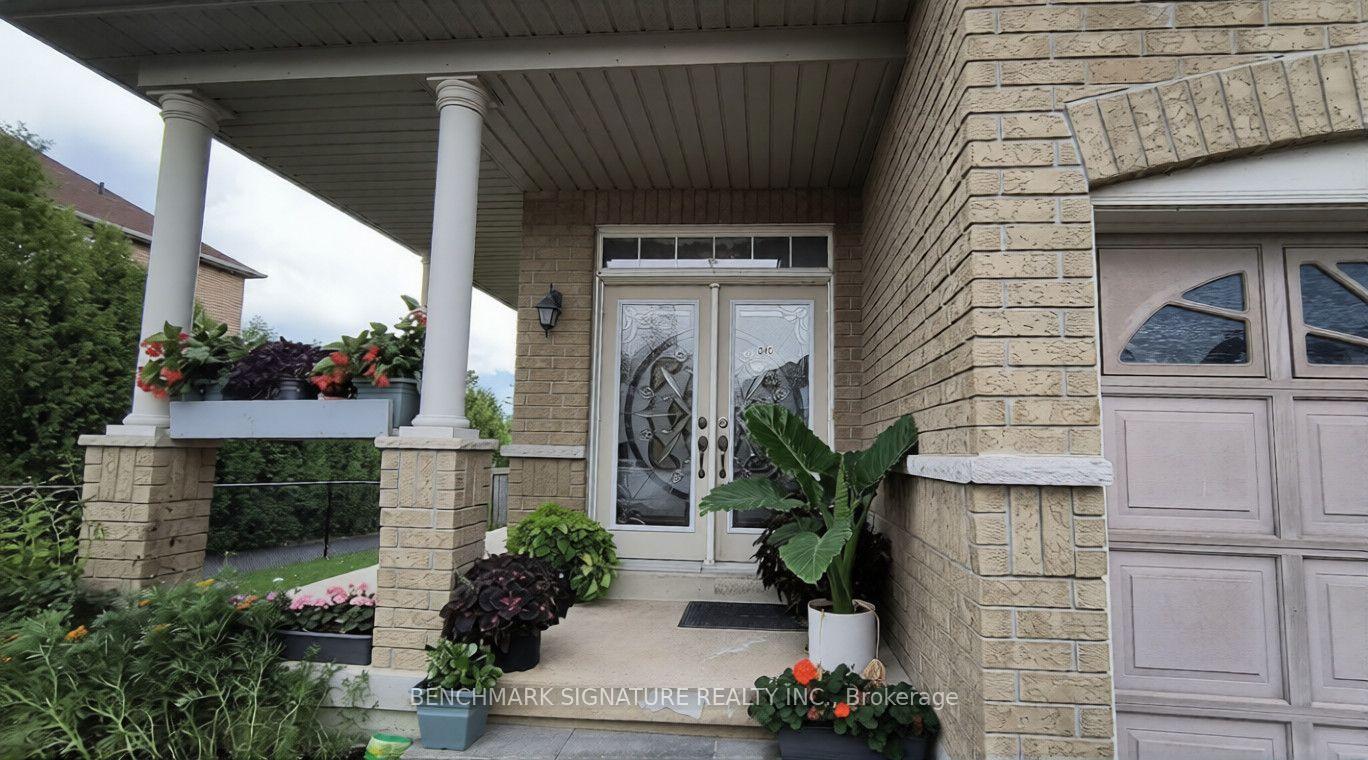Photo 4 of 315 Elson Street, Markham, Cedarwood — HOMEH