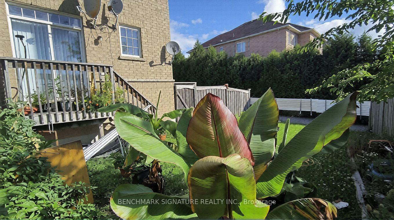 Photo 20 of 315 Elson Street, Markham, Cedarwood — HOMEH