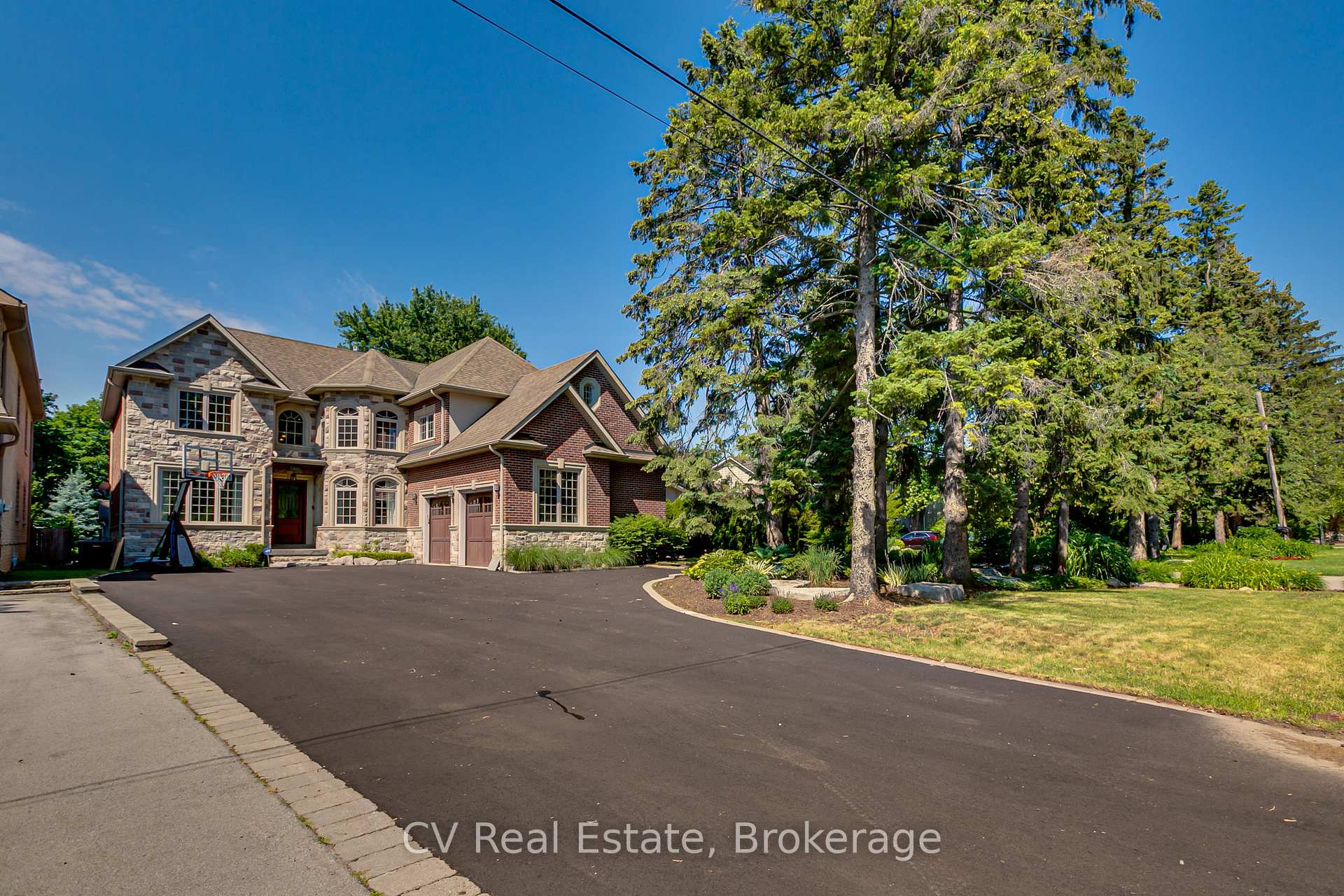 Photo 1 of 468 Chartwell Road, Oakville, Old Oakville — HOMEH
