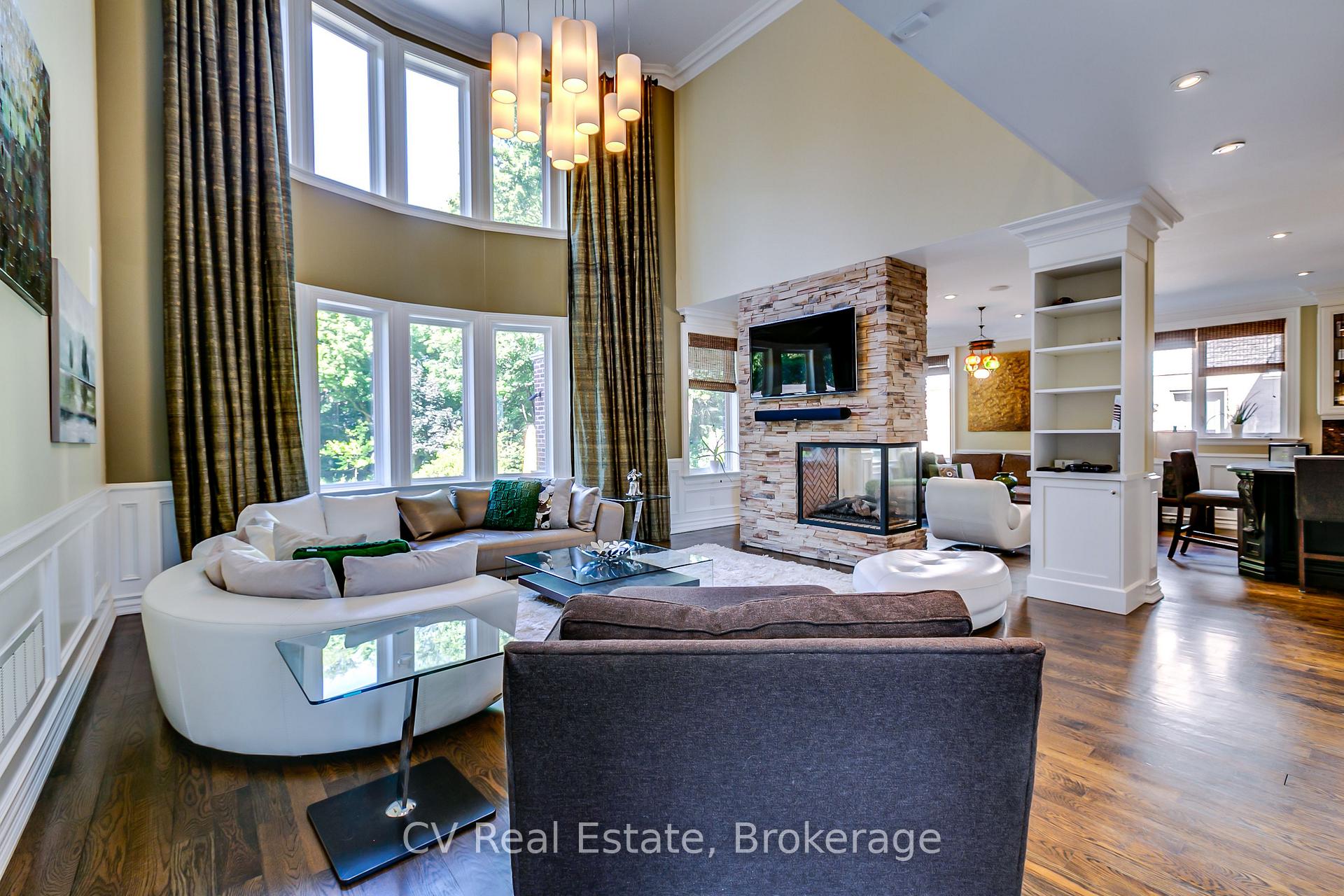Photo 4 of 468 Chartwell Road, Oakville, Old Oakville — HOMEH