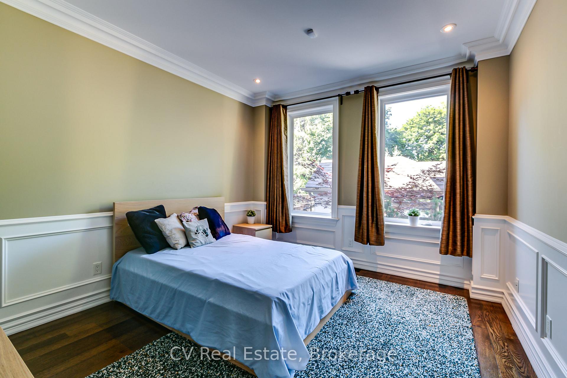 Photo 12 of 468 Chartwell Road, Oakville, Old Oakville — HOMEH