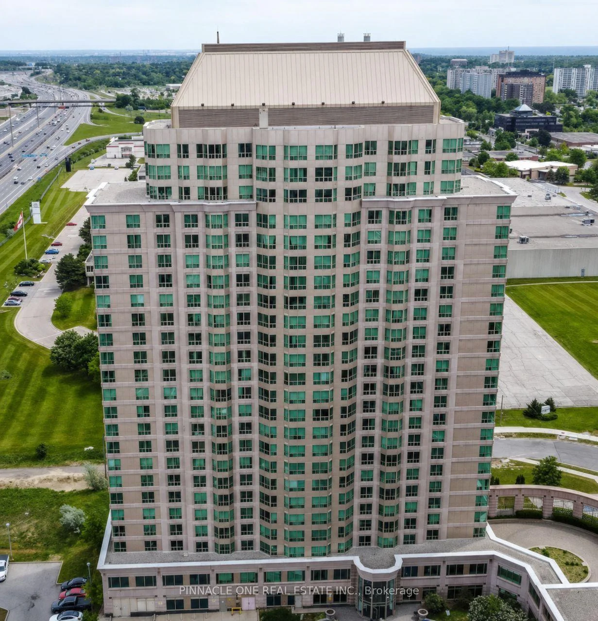 Photo 2 of Unit Ph101, 11 Lee Centre Drive, Scarborough, Woburn — HOMEH