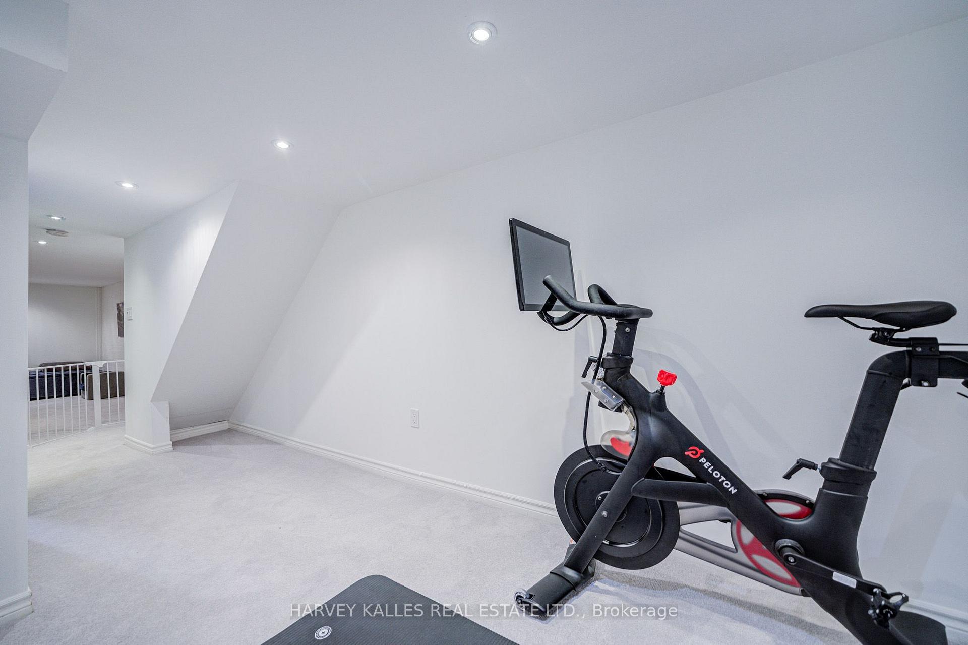 Photo 34 of 164 Douglas Avenue, Toronto, Lawrence Park South — HOMEH