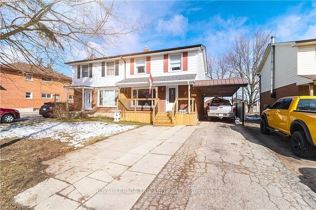 Photo 2 of 1441 Perth Avenue, London, East D — HOMEH