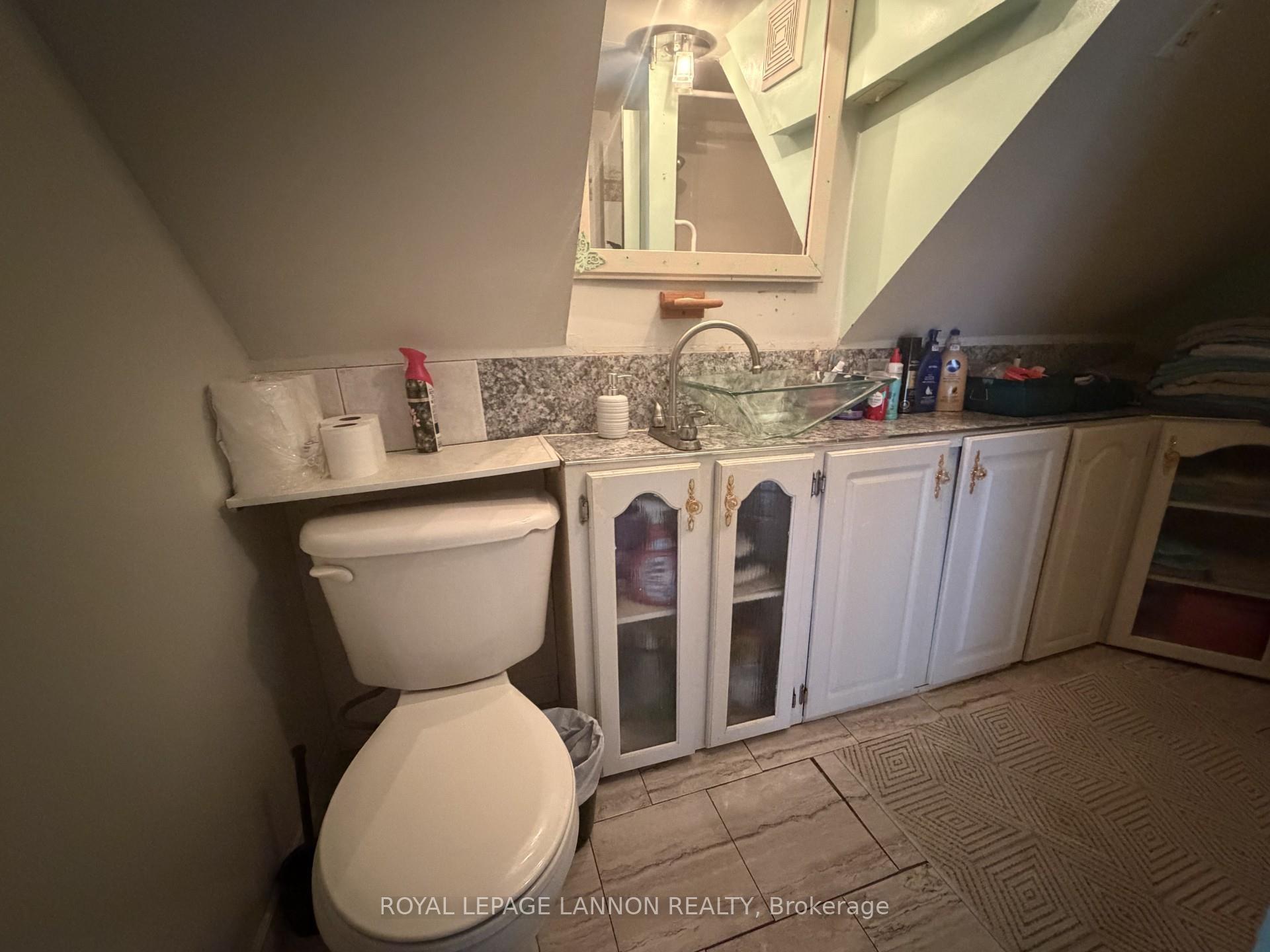 Photo 11 of 216 McIntyre Street, Thunder Bay, Court / Cumberland — HOMEH
