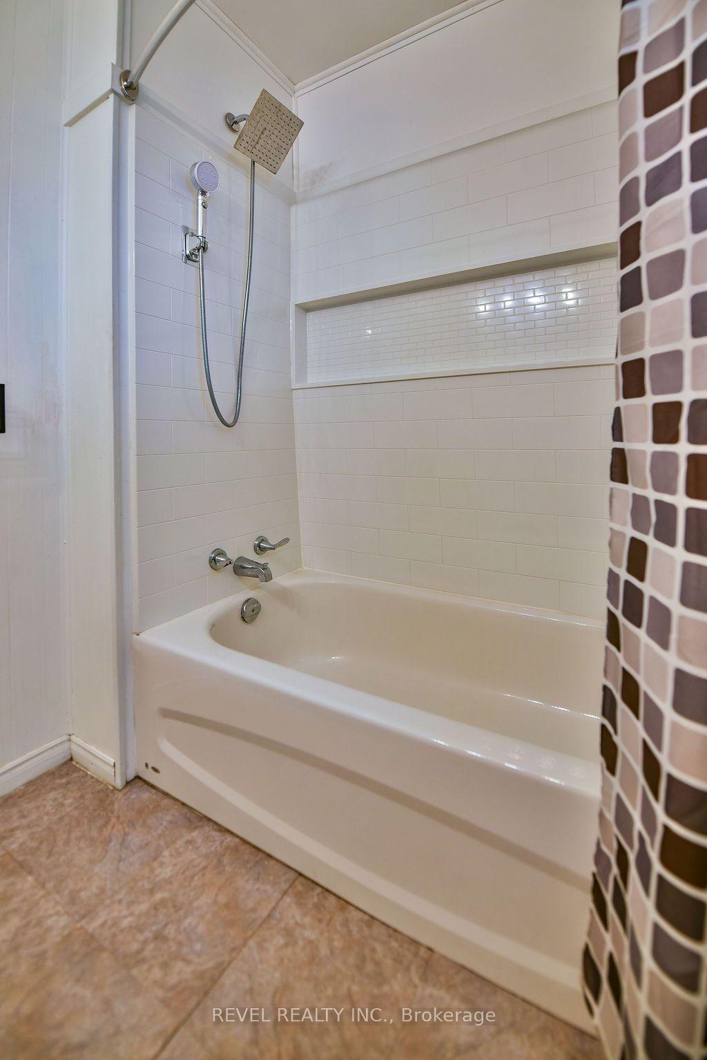 Photo 16 of 70 Dome Avenue, Timmins, SP - Main Area — HOMEH