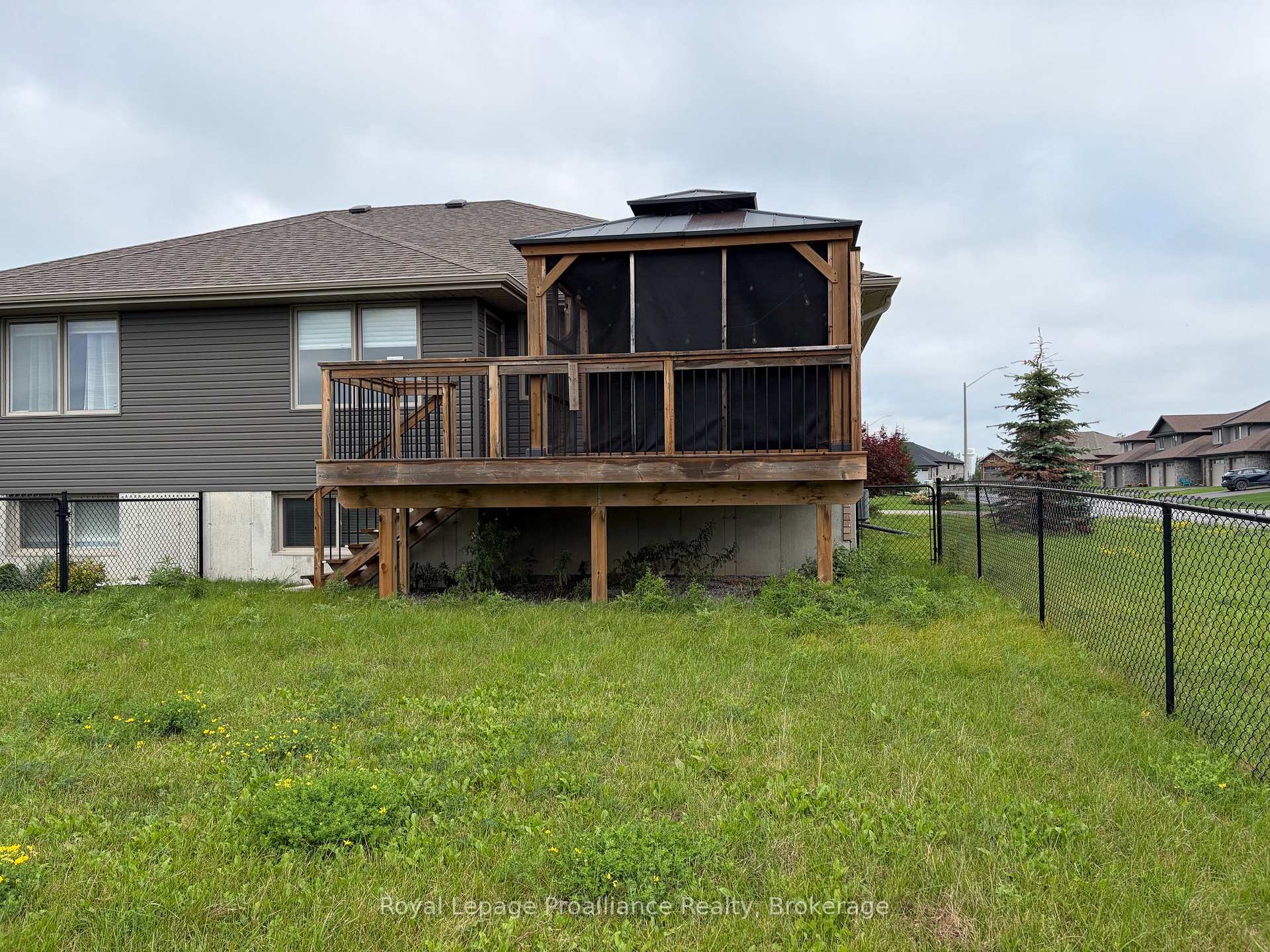 Photo 17 of 49 Hillside Meadow Drive, Quinte West, Murray Ward — HOMEH