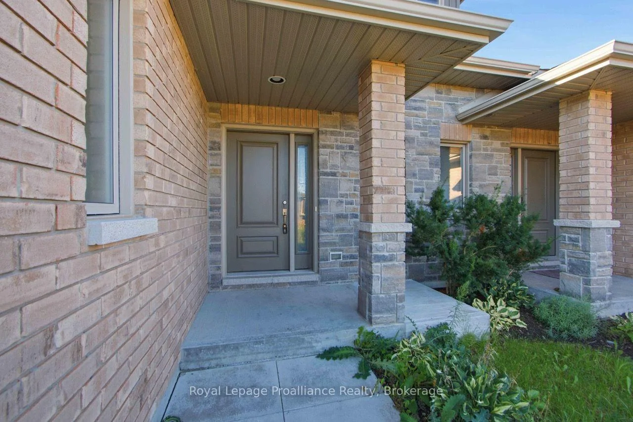 Photo 4 of 49 Hillside Meadow Drive, Quinte West, Murray Ward — HOMEH