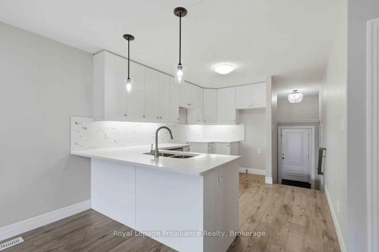 Photo 11 of 49 Hillside Meadow Drive, Quinte West, Murray Ward — HOMEH