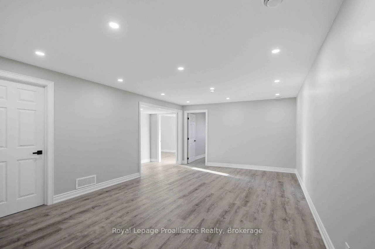 Photo 13 of 49 Hillside Meadow Drive, Quinte West, Murray Ward — HOMEH