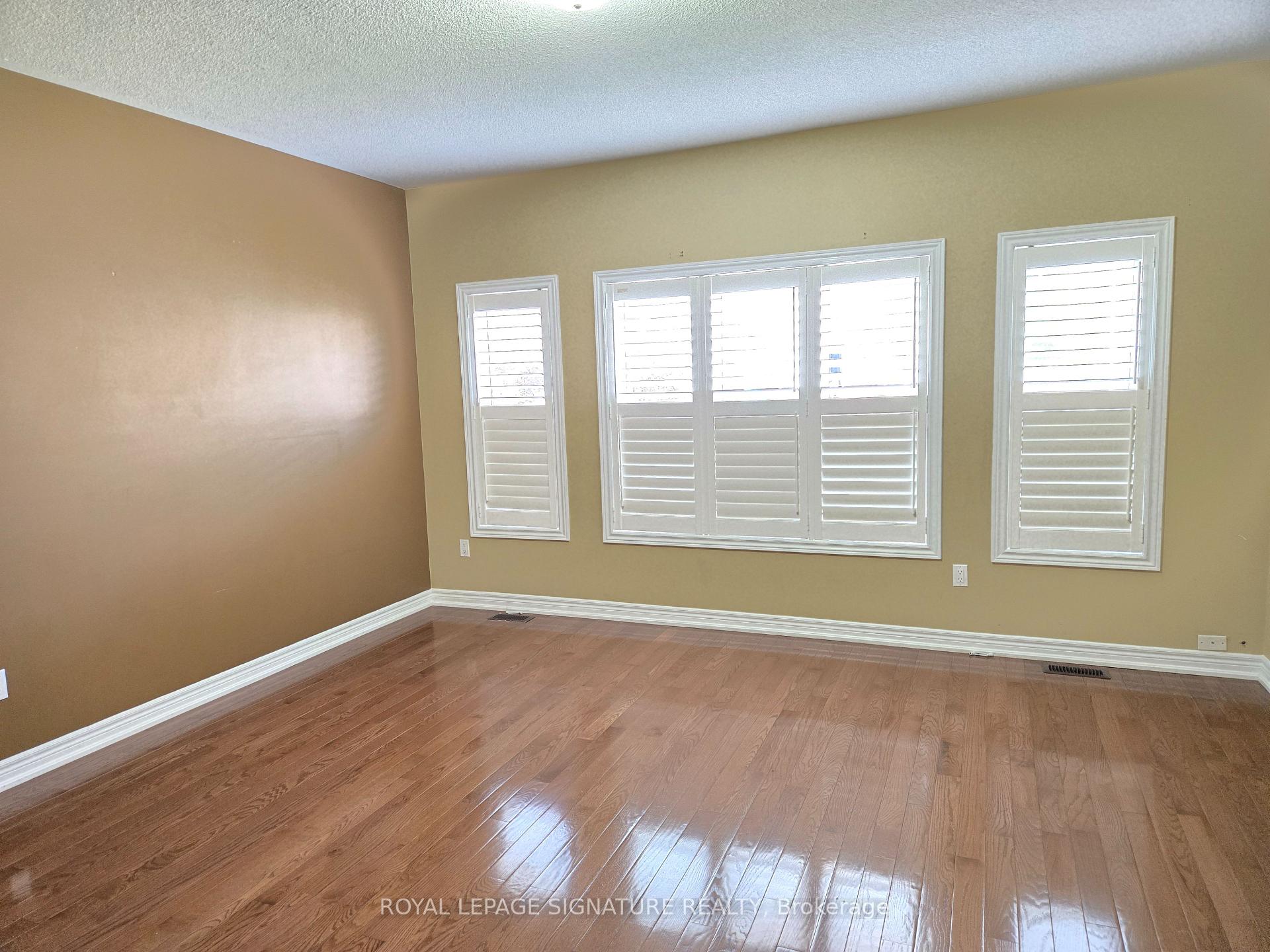 Photo 10 of 736 Ferguson Drive, Milton, Beaty — HOMEH
