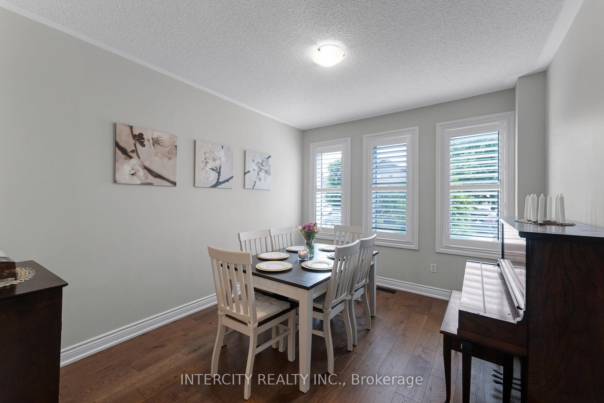 Photo 20 of 37 Redfinch Crescent, Vaughan, Vellore Village — HOMEH