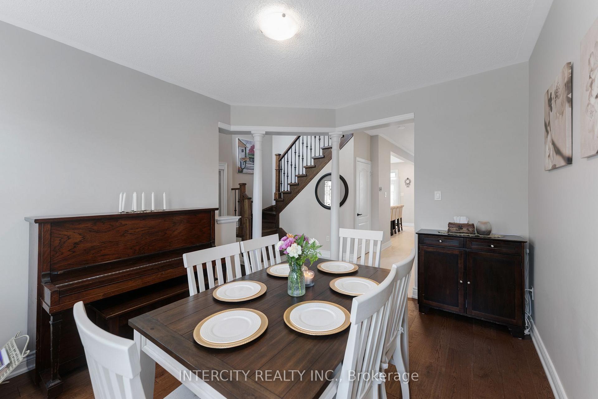 Photo 21 of 37 Redfinch Crescent, Vaughan, Vellore Village — HOMEH